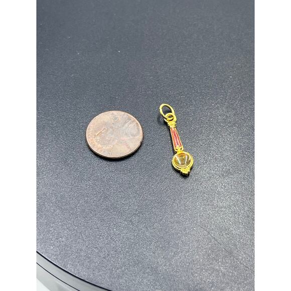 Joan Rivers Vintage Magnifying Glass
Magnifier Copper Colored Charm - Picture 2 of 8